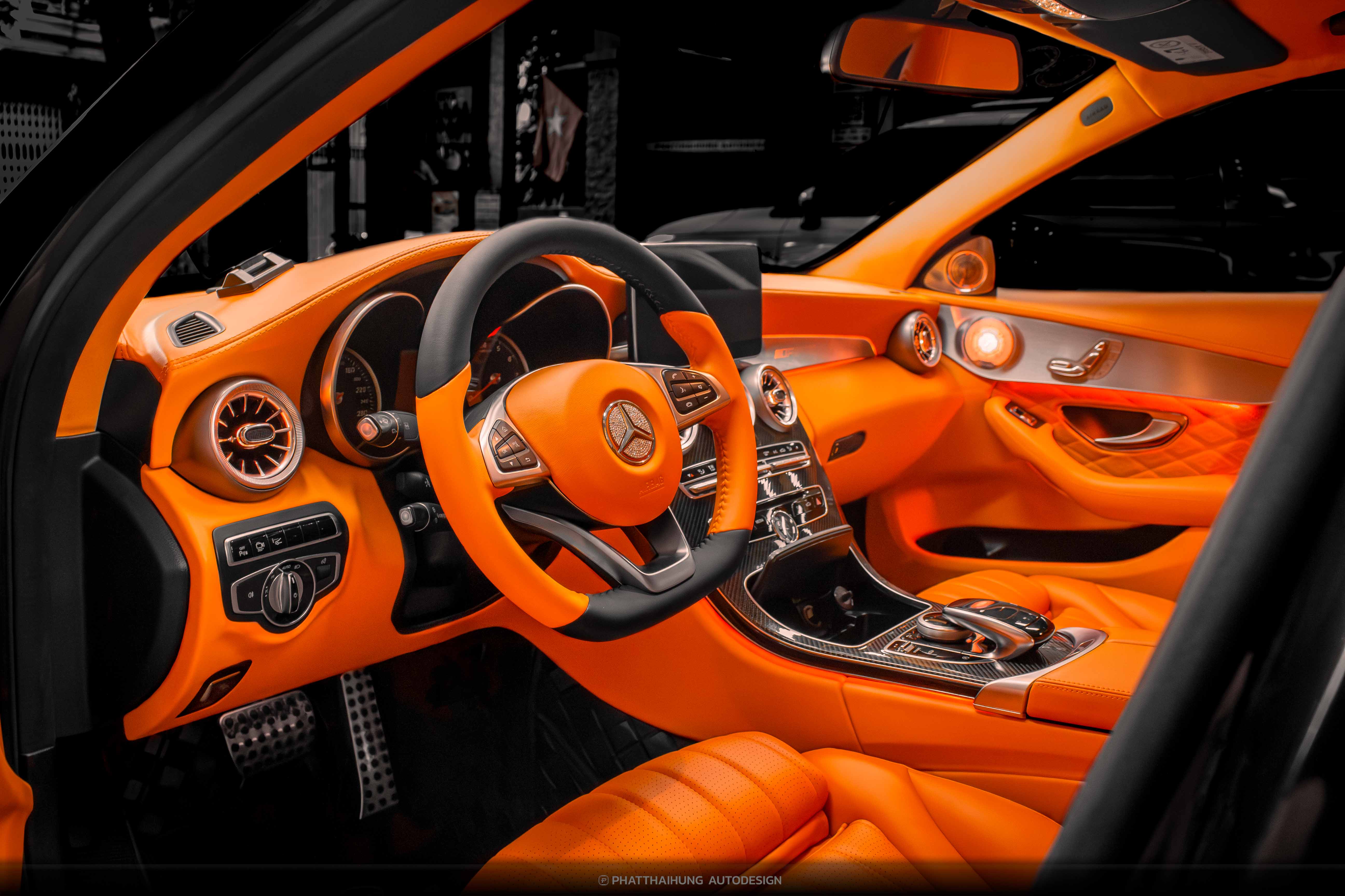 C300